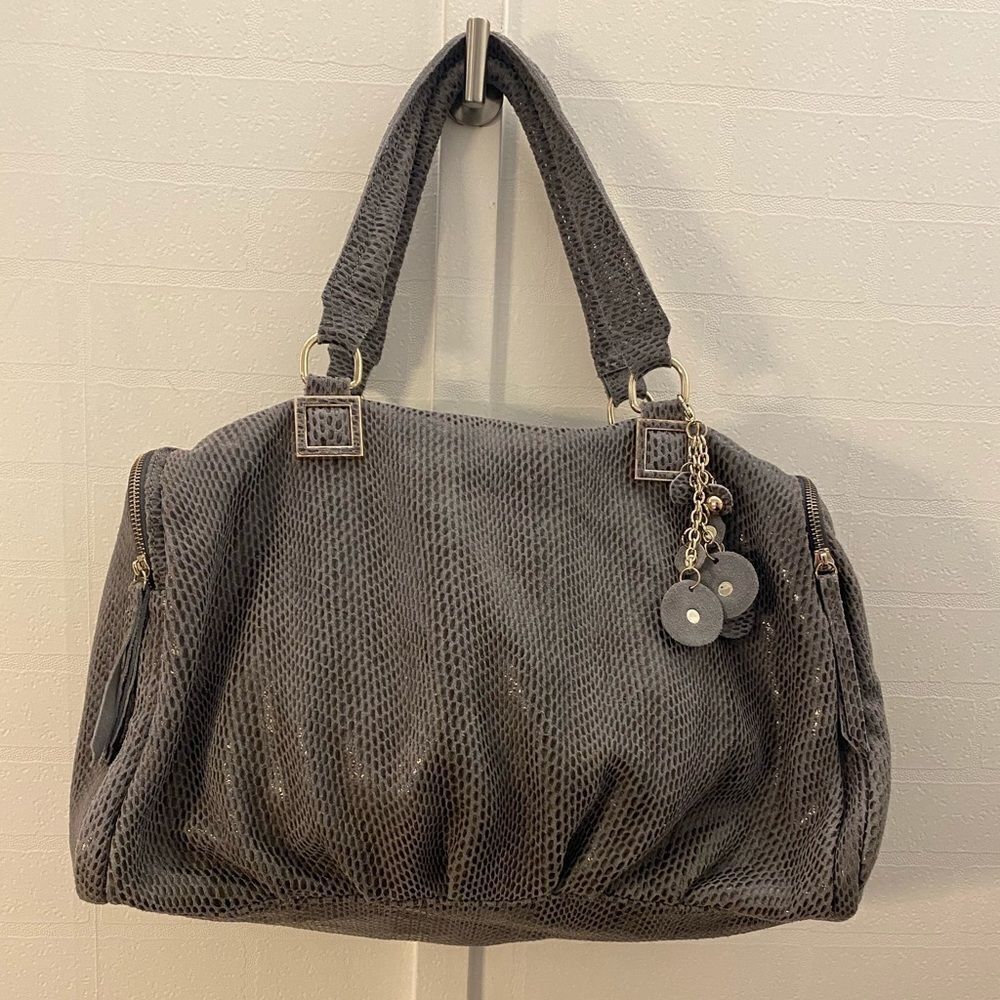 100% leather bag, 17x10 inch